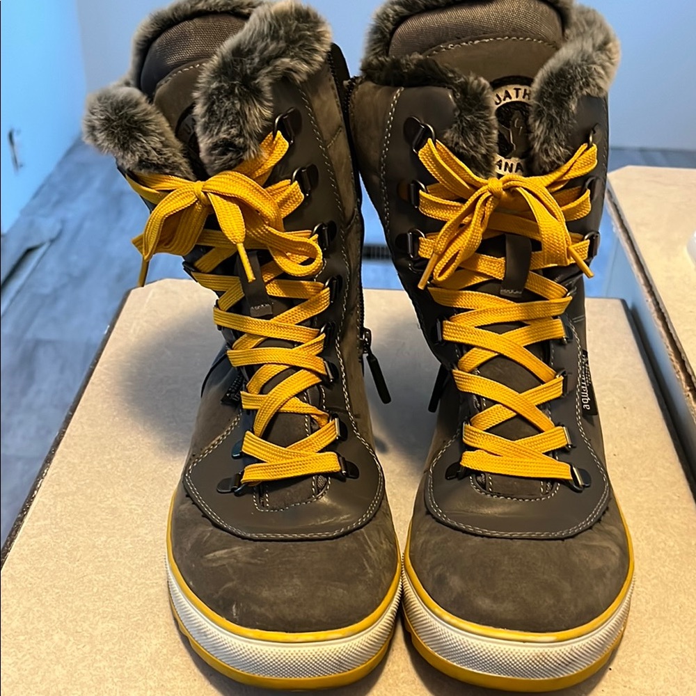 Aquatherm Canada Maya Gray and Yellow Women's Boots
